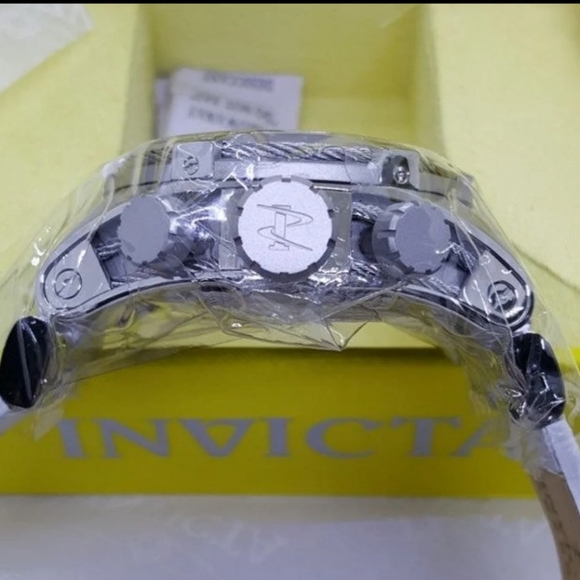 FIRM PRICE-$2900 Invicta Bolt Zeus Swiss Chrono - Picture 4 of 14